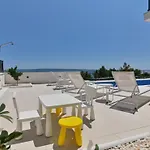 Olive Villa