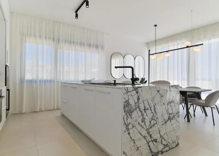 Olive * 特罗吉尔