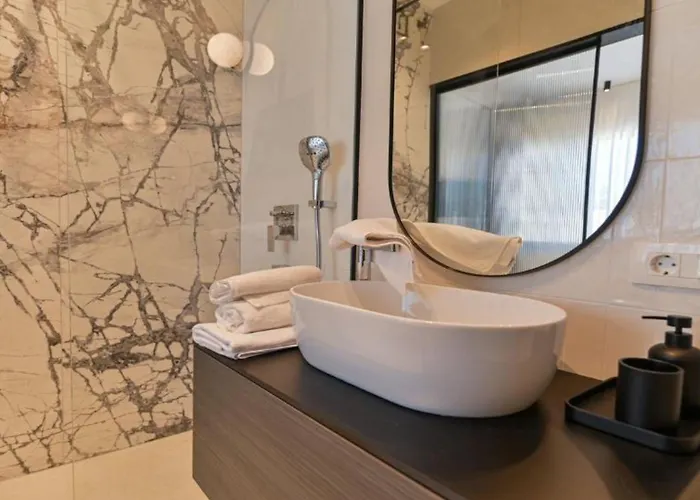 Olive * 特罗吉尔